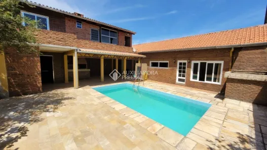 Casa com 5 Quartos à venda, 240m² no Centro, Gravataí