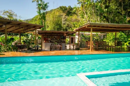 Casa de Condomínio com 2 Quartos para alugar, 70m² no Bairro de Camburi, São Sebastião