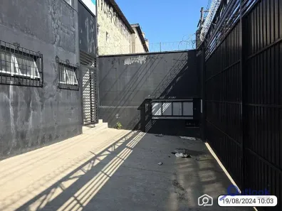 Galpão/Depósito/Armazém para alugar, 230m² no Canhema, Diadema