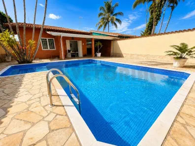 Casa com 4 Quartos à venda, 173m² no Jardim Britânia, Caraguatatuba
