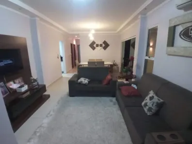Casa com 3 Quartos à venda, 120m² no Jardim Holanda, Uberlândia