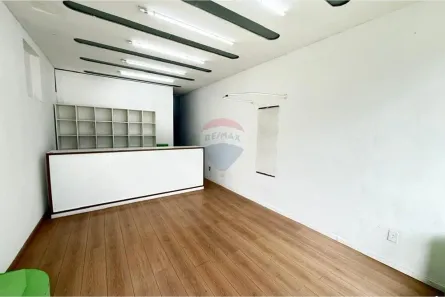Ponto Comercial para alugar, 31m² no Bingen, Petrópolis