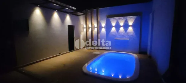 Casa com 3 Quartos à venda, 200m² no Santa Rosa, Uberlândia