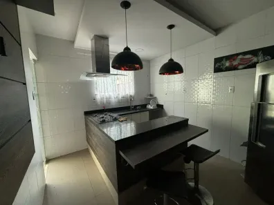 Casa com 3 Quartos à venda, 350m² no Realengo, Rio de Janeiro