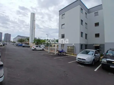 Apartamento com 2 Quartos para alugar, 45m² no Shopping Park, Uberlândia