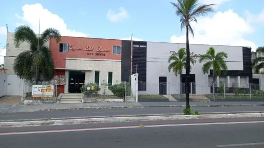 Prédio Comercial à venda, 810m² no Vila União, Fortaleza