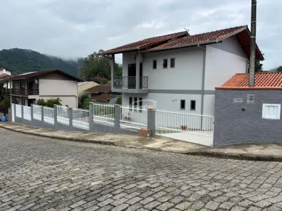 Casa com 3 Quartos à venda, 200m² no Velha Central, Blumenau