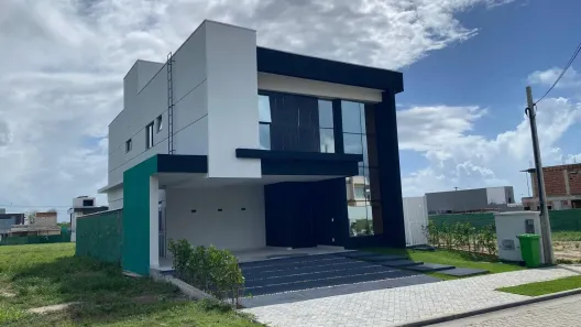 Casa com 4 Quartos à venda, 275m² no Cidade Alpha, Eusébio