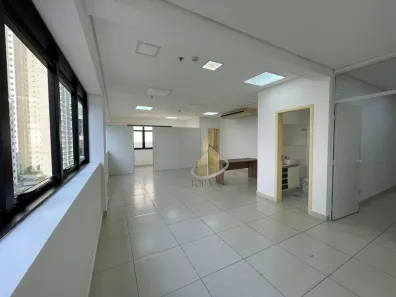 Sala Comercial para alugar, 70m² no Parque Residencial Aquarius, São José dos Campos