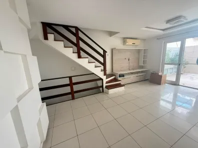 Casa de Condomínio com 3 Quartos à venda, 200m² no Recreio dos Bandeirantes, Rio de Janeiro