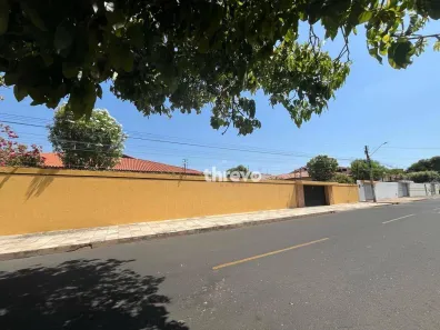 Casa com 4 Quartos para alugar, 800m² no Ininga, Teresina