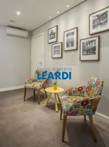 Sala Comercial à venda, 104m² no Vila Hamburguesa, São Paulo