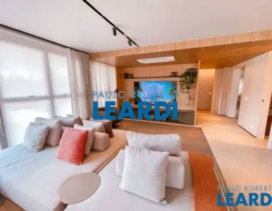 Apartamento com 3 Quartos à venda, 210m² no Jardim Paulista, São Paulo