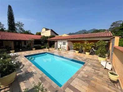 Casa de Condomínio com 3 Quartos à venda, 247m² no Anil, Rio de Janeiro