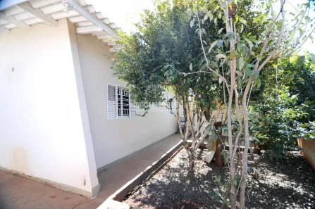 Casa com 3 Quartos para venda ou aluguel, 121m² no Santa Rosa, Londrina