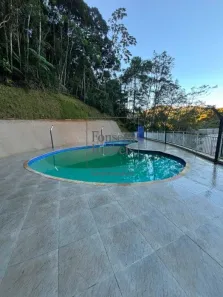 Apartamento com 2 Quartos para alugar, 60m² no Duarte Silveira, Petrópolis