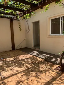 Casa com 2 Quartos para alugar, 60m² no Setor Jaó, Goiânia