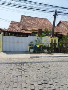 Casa de Condomínio com 3 Quartos à venda, 100m² no Galo Branco, São Gonçalo