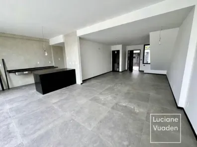 Casa com 3 Quartos à venda, 236m² no Jardim Guanabara, Rio de Janeiro