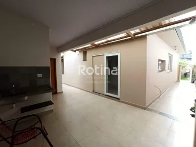 Casa com 2 Quartos à venda, 132m² no Nossa Senhora Aparecida, Uberlândia