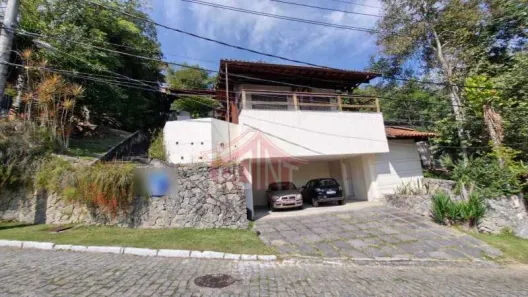 Casa de Condomínio com 3 Quartos à venda, 220m² no Vila Progresso, Niterói