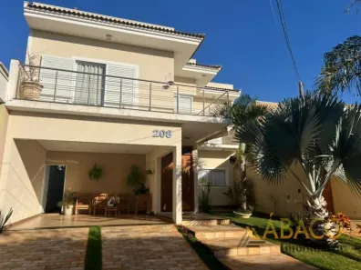 Sobrado com 4 Quartos à venda, 259m² no Jardim Jockey Clube, São Carlos