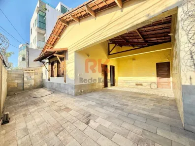 Casa com 5 Quartos à venda, 211m² no Santa Branca, Belo Horizonte
