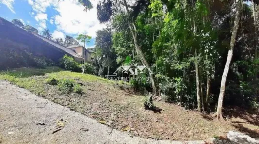 Lote/Terreno à venda, 823m² no Mosela, Petrópolis