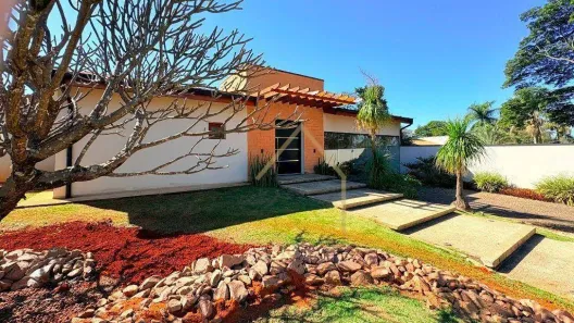 Casa de Condomínio com 3 Quartos para venda ou aluguel, 250m² no Bairro da Lagoa, Americana