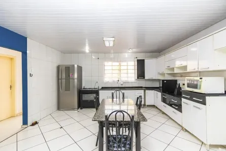 com 4 Quartos à venda, 340m² no Orleans, Curitiba