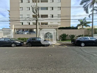 Apartamento com 4 Quartos para alugar, 151m² no Fundinho, Uberlândia