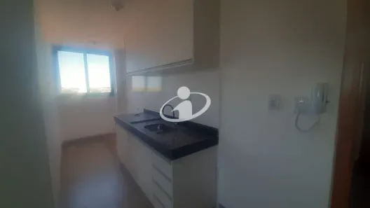 Apartamento com 2 Quartos para alugar, 60m² no Segismundo Pereira, Uberlândia