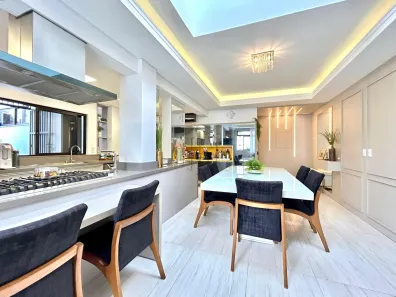 Cobertura com 4 Quartos à venda, 320m² no Canto, Florianópolis