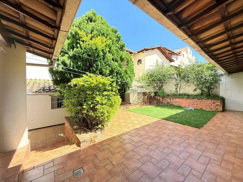 Casa com 3 quartos — Serrano, Belo Horizonte