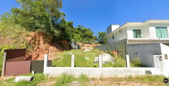 Lote/Terreno à venda, 316m² no Forquilhas, São José