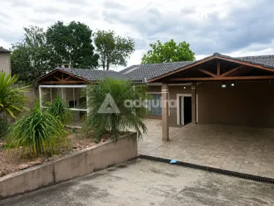 Casa com 3 Quartos à venda, 240m² no Uvaranas, Ponta Grossa