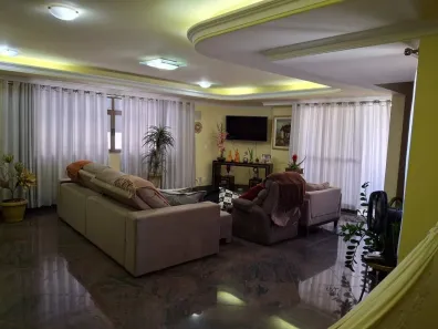 Apartamento com 4 Quartos à venda, 292m² no Centro, Divinópolis