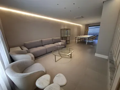Sobrado com 3 Quartos à venda, 266m² no Ahú, Curitiba