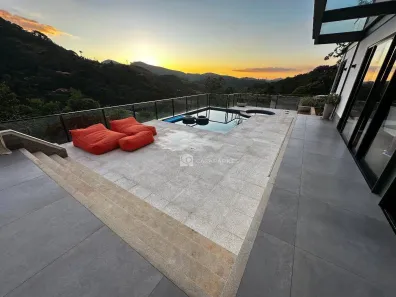 Casa de Condomínio com 6 Quartos para venda ou aluguel, 400m² no Itaipava, Petrópolis
