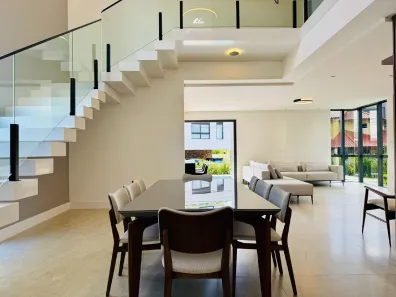 Casa de Condomínio com 4 Quartos à venda, 355m² no Ariribá, Balneário Camboriú