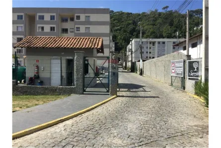 Apartamento com 2 Quartos para alugar, 49m² no Pimenteiras, Teresópolis