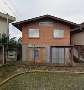 Casa com 2 Quartos para alugar, 75m² no Rio Branco, Caxias do Sul