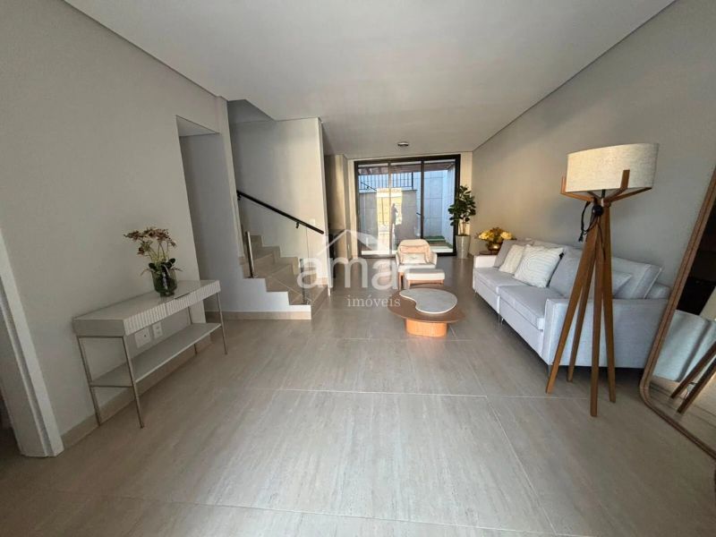 Casa com 3 quartos — Ouro Preto, Belo Horizonte