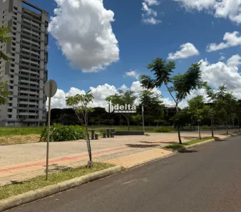 à venda, 496m² no Granja Marileusa, Uberlândia