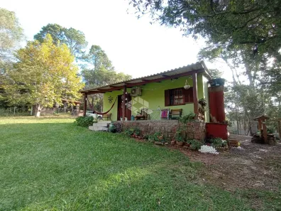 Fazenda/Sítio com 3 Quartos à venda, 100m² no Fiuza, Viamão