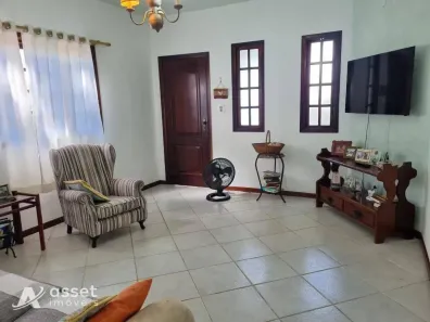 Casa com 5 Quartos à venda, 300m² no Itaipu, Niterói