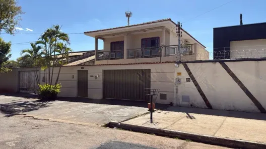 Sobrado com 4 Quartos à venda, 280m² no Jardim Europa, Goiânia