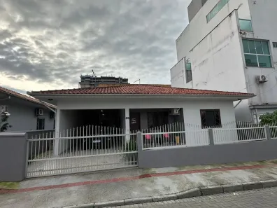 Casa com 3 Quartos à venda, 137m² no Centro, Balneário Piçarras