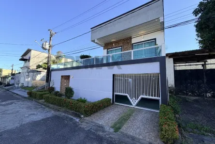 Casa com 6 Quartos à venda, 230m² no Japiim, Manaus