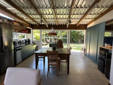Imóvel Comercial com 3 Quartos à venda, 230m² no Lagoa da Conceição, Florianópolis